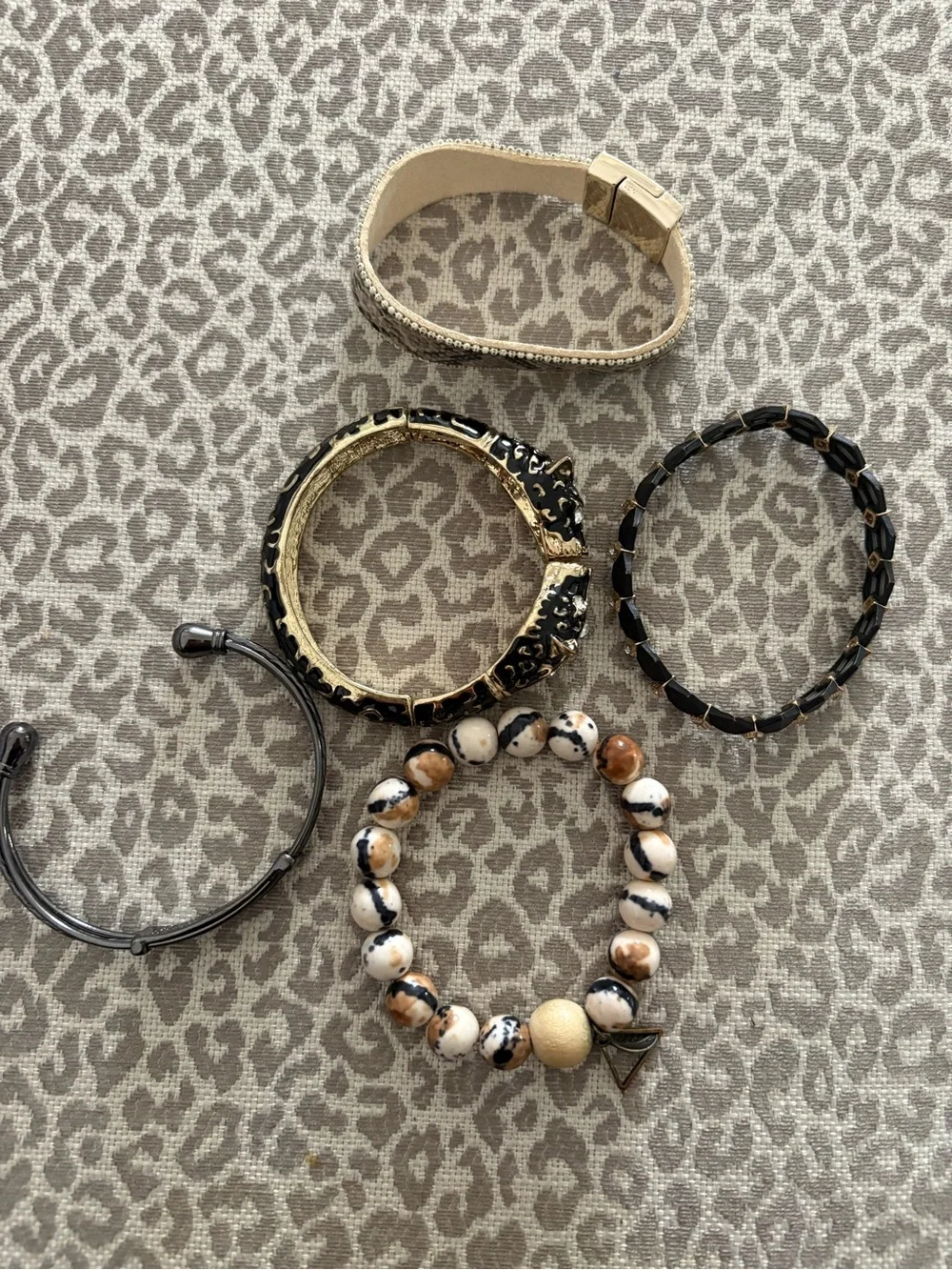 Set of 5 Women's Mixed Metal and Bead Bracelets - Black, Gold, Cream